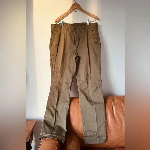 The North Face olive Pants - Size 34W/32L - men’s sprag 5-pocket pants - Picture 4 of 6